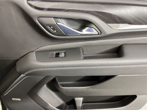 Used 2021 GMC Yukon Denali w/ Denali Premium Package image 25