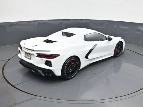 Used 2025 Chevrolet Corvette Stingray Preferred Conv w/ 2LT RWD image 17