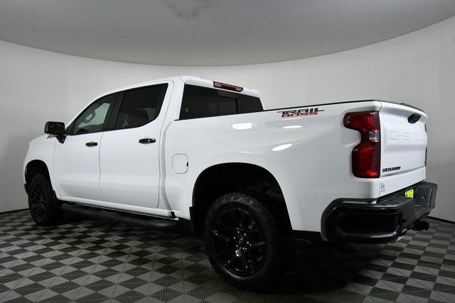Used 2025 Chevrolet Silverado 1500 LT Trail Boss w/ Convenience Package II AWD/4WD image 14