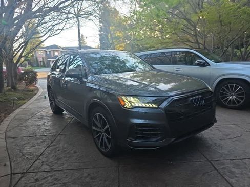 Used 2023 Audi Q7 3.0T Premium Plus w/ Premium Plus Package image 3