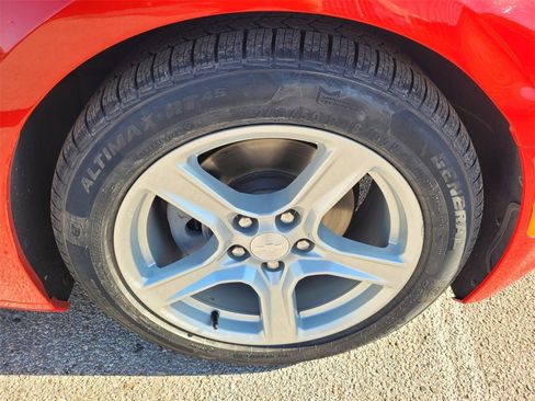 Used 2023 Chevrolet Camaro LT image 19