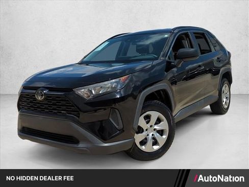 Certified 2019 Toyota RAV4 LE FWD image 1