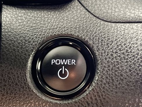 Used 2026 Toyota Camry SE FWD image 23