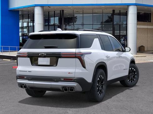 New 2027 Chevrolet Traverse Z71 w/ Enhanced Driving Package AWD/4WD image 4