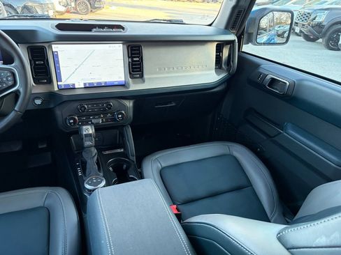 Used 2024 Ford Bronco Outer Banks image 25