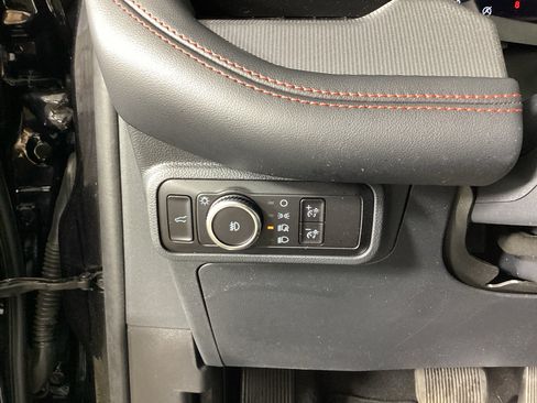Used 2025 Ford Explorer ST-Line AWD/4WD image 24