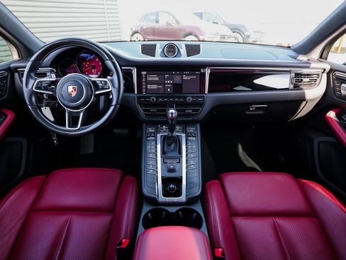 Certified 2020 Porsche Macan S image 26