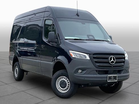 New 2025 Mercedes-Benz Sprinter 2500 image 2