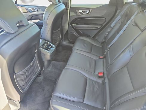 Used 2023 Volvo XC60 B5 Ultimate FWD image 17