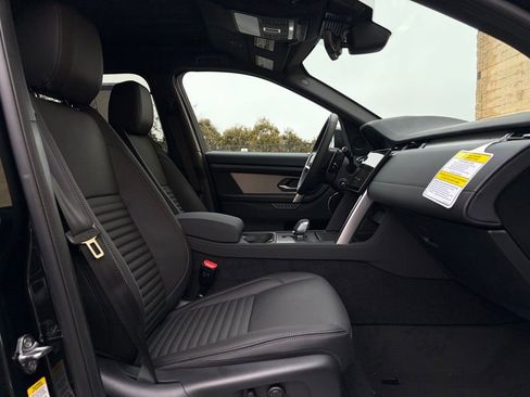 New 2026 Land Rover Discovery Sport Landmark image 14