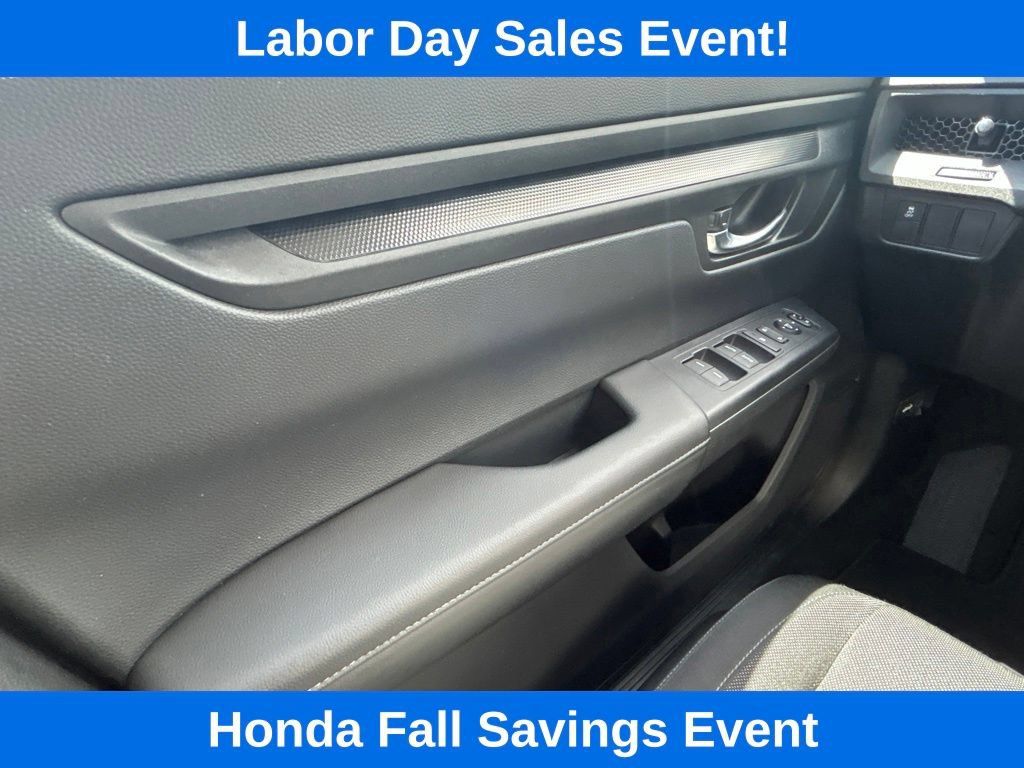 Used 2025 Honda CR-V EX image 18