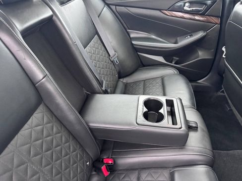 Used 2017 Nissan Maxima Platinum FWD image 12