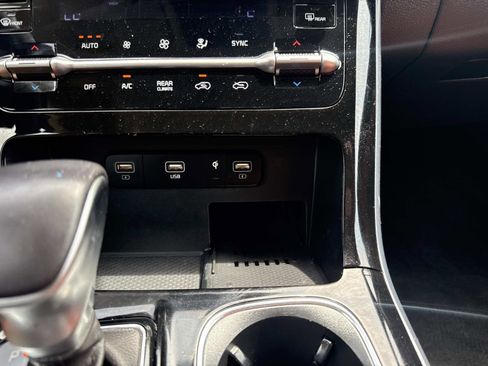 Used 2024 Kia Carnival SX FWD image 28