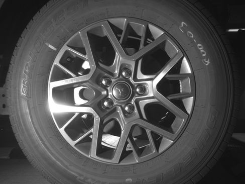 Used 2025 Jeep Wrangler Sahara image 13