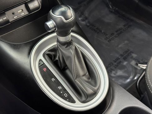 Used 2018 Kia Soul Base image 24