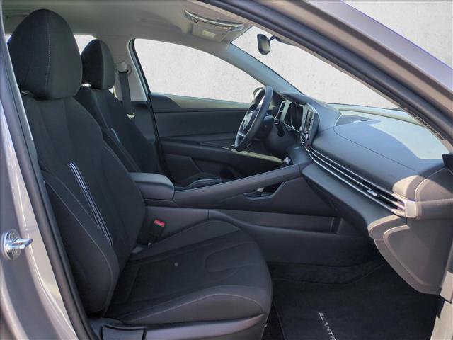 Used 2022 Hyundai Elantra SEL FWD image 19