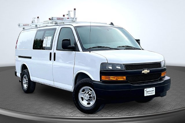 Used 2020 Chevrolet Express 2500 w/ Driver Convenience Package RWD image 3