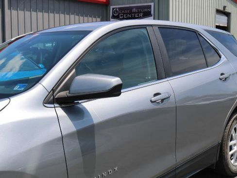 Used 2023 Chevrolet Equinox LT FWD image 4