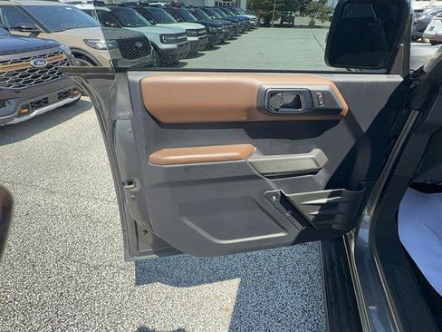 Used 2022 Ford Bronco Outer Banks AWD/4WD image 12