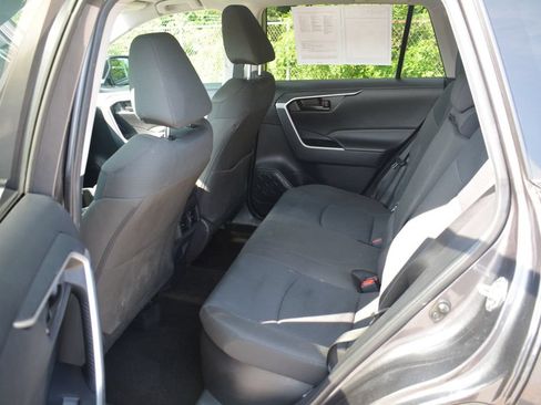 Used 2024 Toyota RAV4 LE AWD/4WD image 19