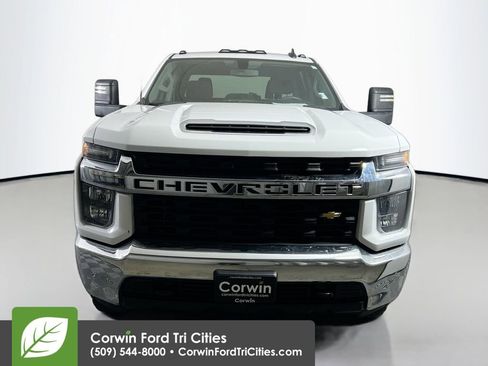 Used 2022 Chevrolet Silverado 2500 LT AWD/4WD image 4