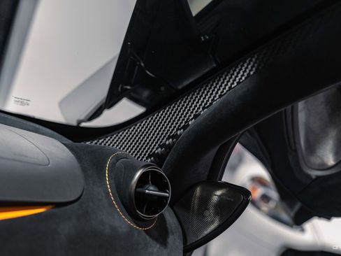 Used 2018 McLaren 720S Performance image 6