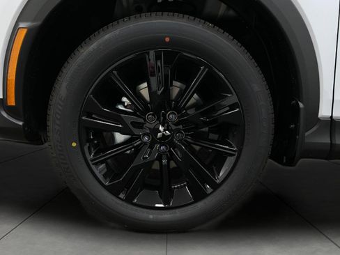 New 2026 Mitsubishi Eclipse Cross AWD image 12