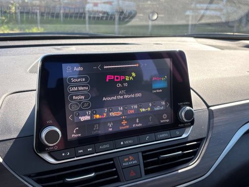 Used 2025 Nissan Altima 2.5 SV FWD image 20