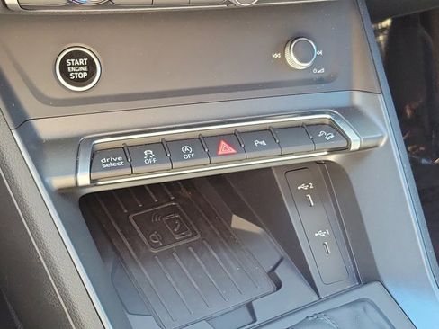 Certified 2025 Audi Q3 2.0T Premium w/ Convenience Package image 26