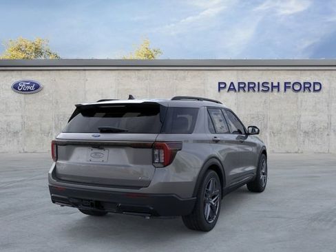 Used 2026 Ford Explorer ST-Line w/ ST-Line Street Pack AWD/4WD image 8