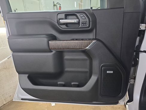 Used 2023 GMC Sierra 2500 Denali w/ Denali Ultimate Package image 25