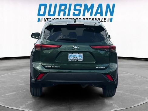 Used 2023 Toyota Highlander XLE image 5