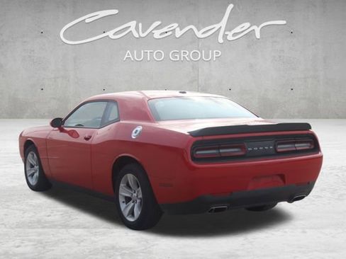 Used 2023 Dodge Challenger SXT image 5