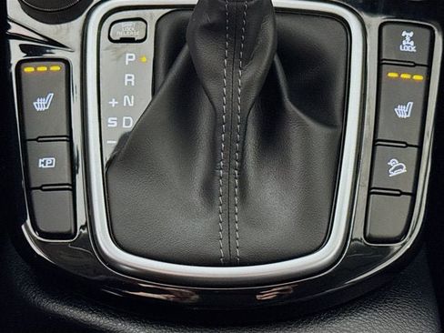 Certified 2025 Kia Seltos S image 20