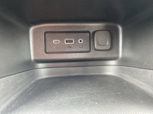 Used 2023 Chevrolet Equinox LS AWD/4WD image 33