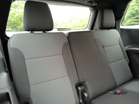 Certified 2023 Chevrolet Traverse LT w/ LPO, Floor Liner Package AWD/4WD image 22
