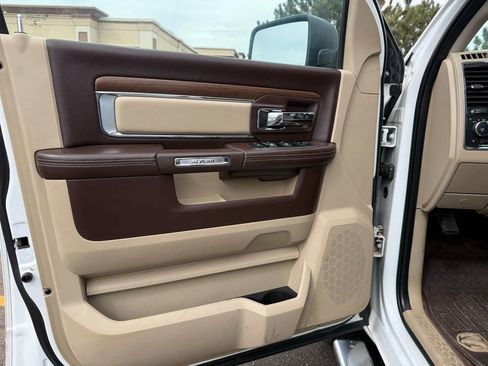 Used 2015 RAM 1500 Laramie w/ Convenience Group AWD/4WD image 12