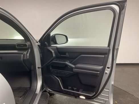 Used 2025 Toyota 4Runner SR5 image 25