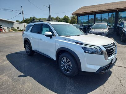 New 2025 Nissan Pathfinder SV