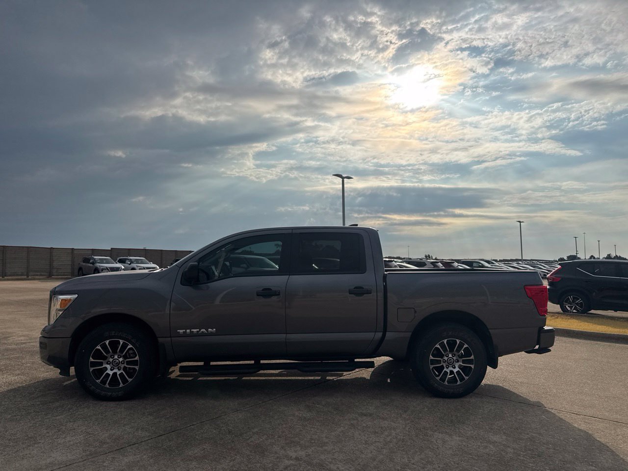 Certified 2022 Nissan Titan SV w/ Accessory Utility Package RWD image 14