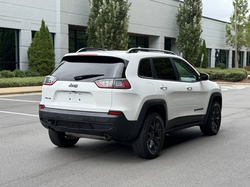 Used 2020 Jeep Cherokee Latitude AWD/4WD image 8
