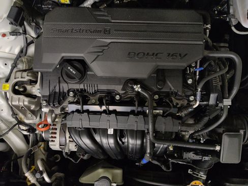 Used 2024 Hyundai Elantra SEL FWD image 30