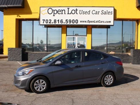 Used 2017 Hyundai Accent SE FWD image 1