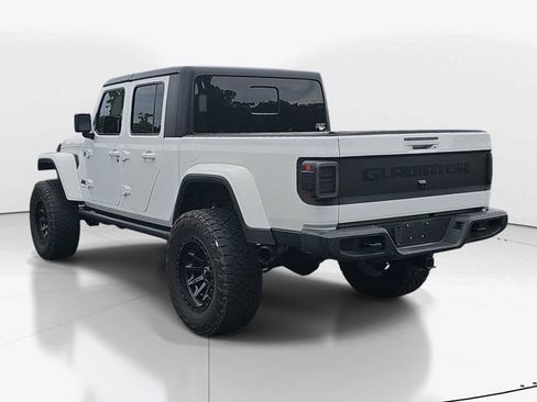 Used 2024 Jeep Gladiator Sport AWD/4WD image 5