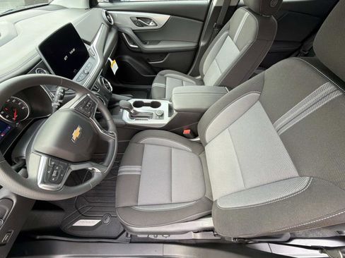 New 2026 Chevrolet Blazer LT w/ Convenience Package image 3