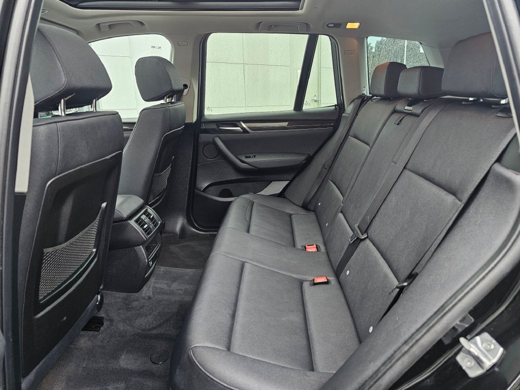 Used 2017 BMW X3 xDrive28i AWD/4WD image 16