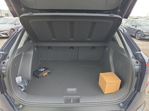New 2026 Hyundai Kona Limited FWD image 8