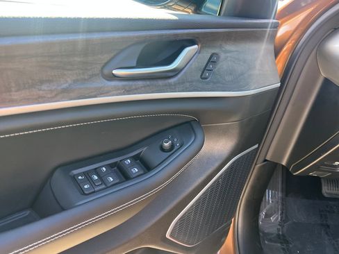 New 2026 Jeep Grand Cherokee L Limited AWD/4WD image 22