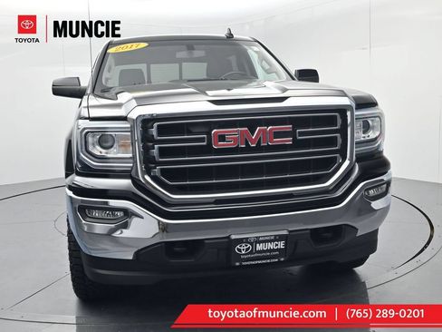 Used 2017 GMC Sierra 1500 SLE w/ SLE Value Package AWD/4WD image 1