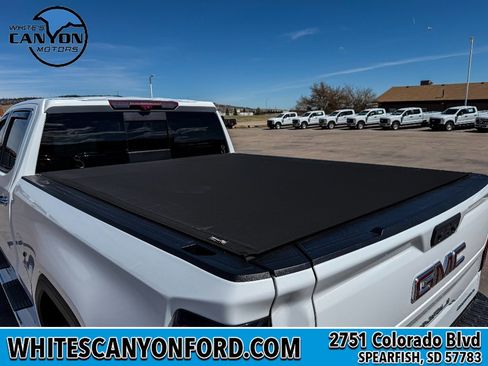 Used 2024 GMC Sierra 1500 Denali w/ Technology Package AWD/4WD image 11